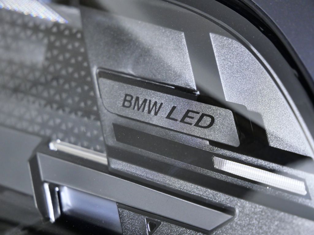 Thumbnail: 2026 BMW X5 - 4