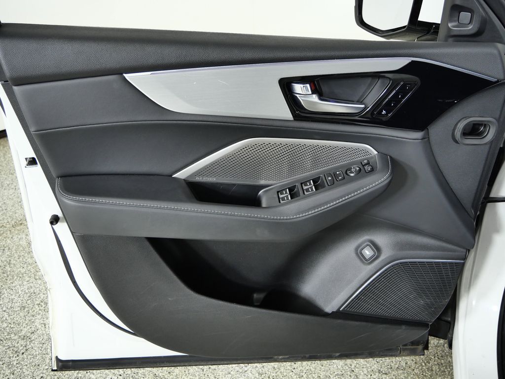 Thumbnail: 2023 Acura MDX - 32