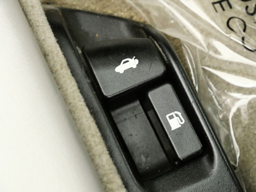 Thumbnail: 2011 Toyota Camry - 36