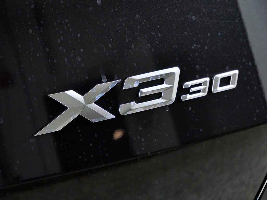 Thumbnail: 2026 BMW X3 - 14