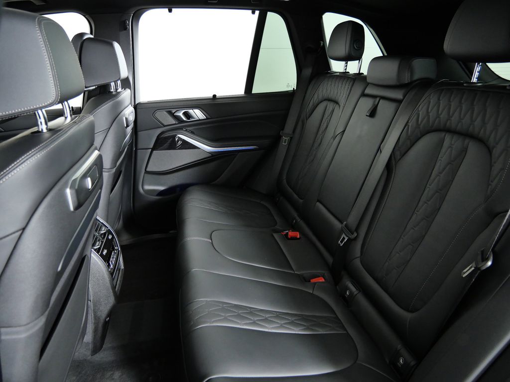 Thumbnail: 2025 BMW X5 - 38