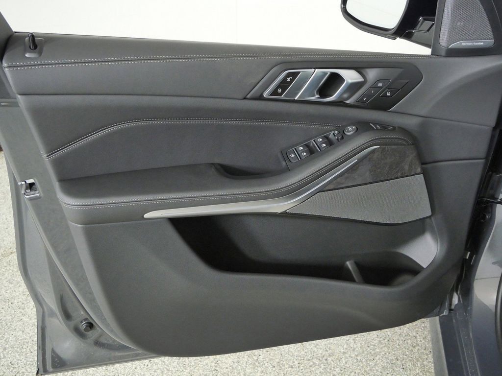 Thumbnail: 2026 BMW X5 - 34