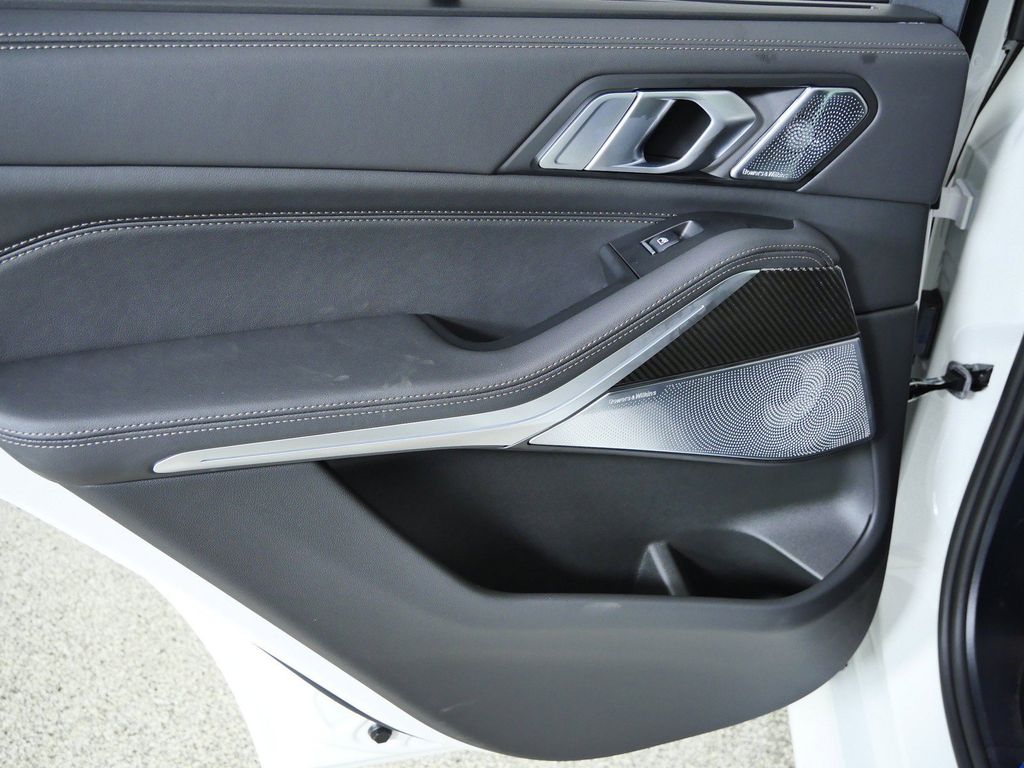 Thumbnail: 2026 BMW X5 - 30