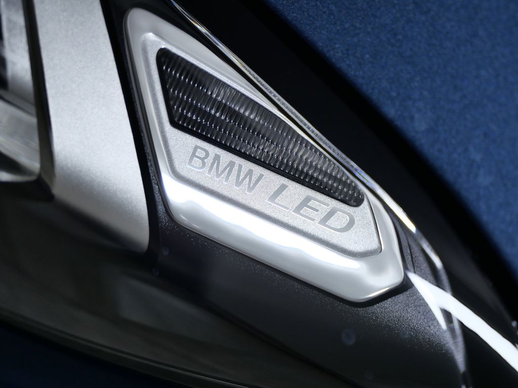 Thumbnail: 2026 BMW 3 Series - 4