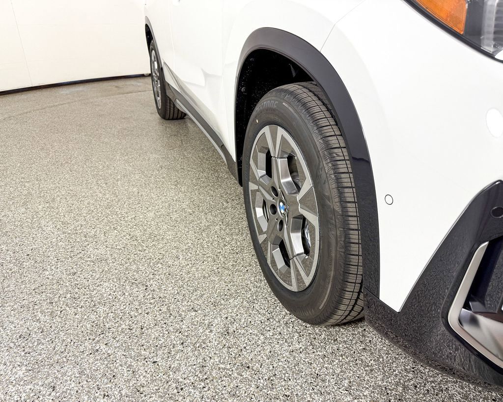 Thumbnail: 2025 BMW X1 - 11