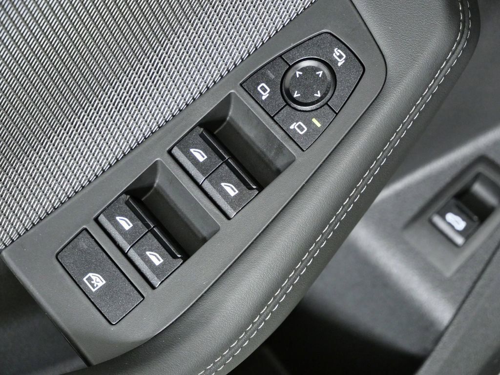 Thumbnail: 2026 BMW 2 Series - 36