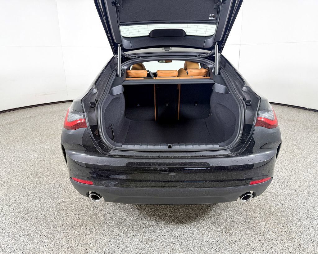 Thumbnail: 2025 BMW 4 Series - 17