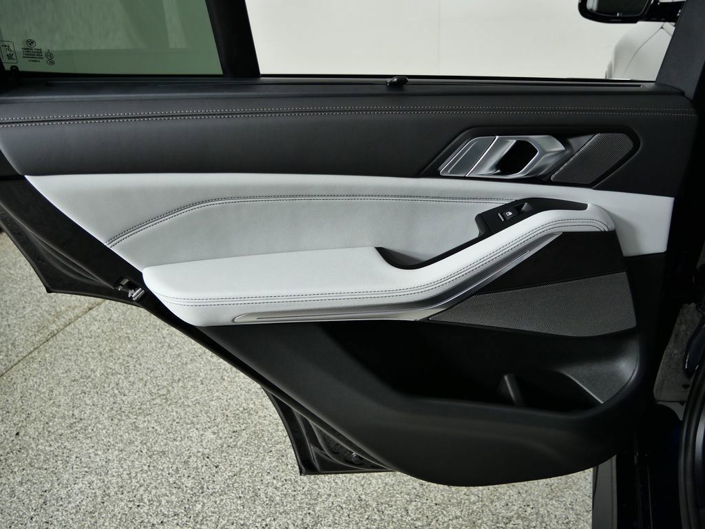 Thumbnail: 2026 BMW X5 - 33