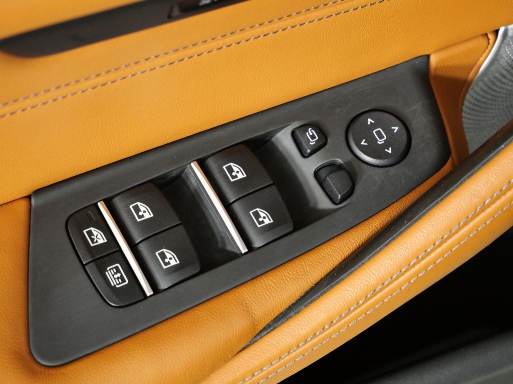 Thumbnail: 2019 BMW M5 - 35