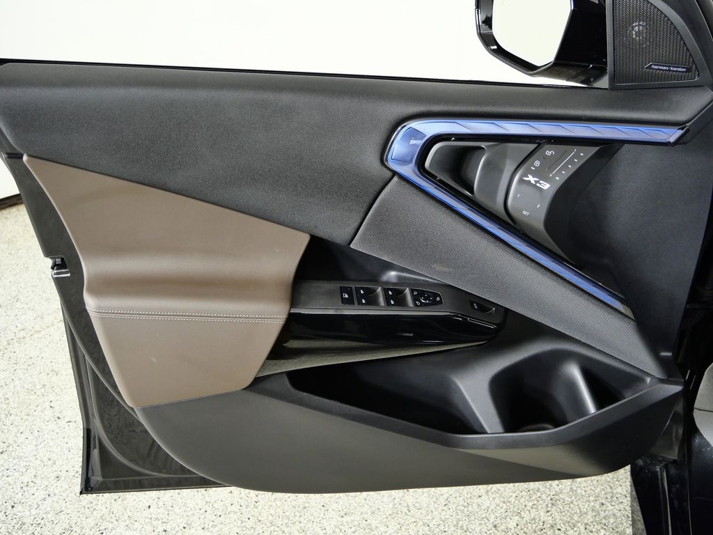 Thumbnail: 2025 BMW X3 - 37