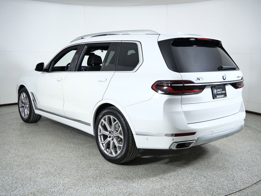 Thumbnail: 2024 BMW X7 - 17