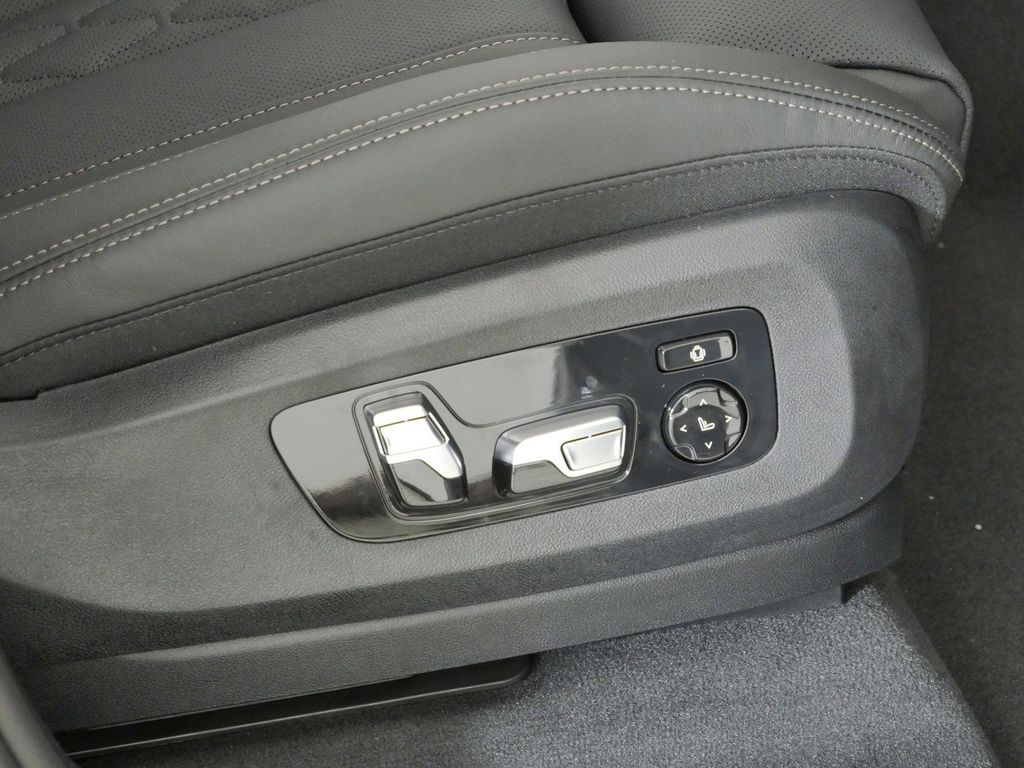 Thumbnail: 2026 BMW X5 - 22