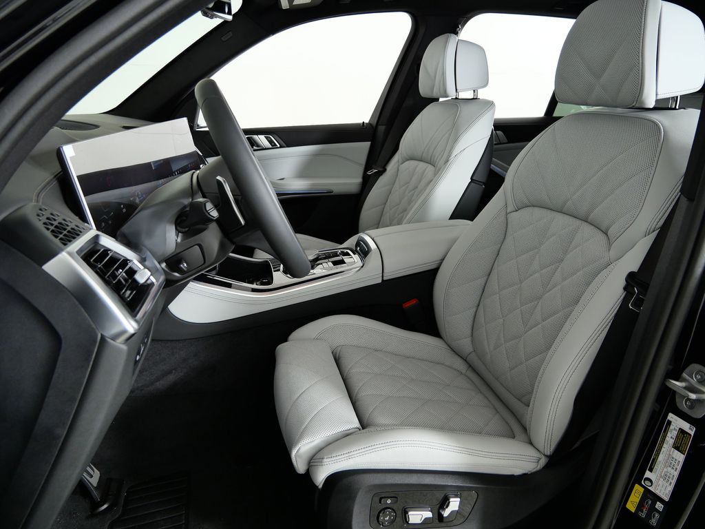 Thumbnail: 2026 BMW X5 - 36