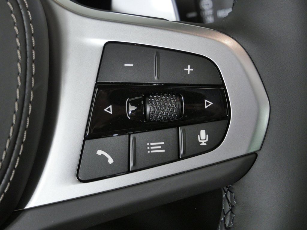 Thumbnail: 2026 BMW X5 - 42