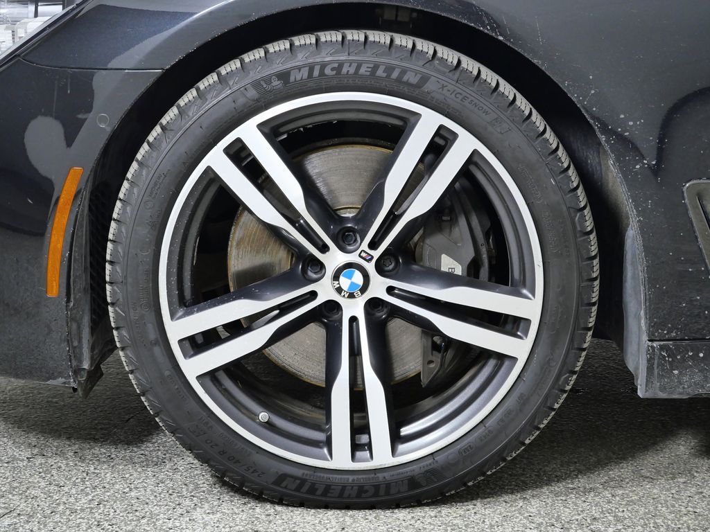 Thumbnail: 2016 BMW 7 Series - 18