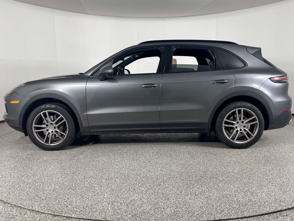 Thumbnail: 2020 Porsche Cayenne - 6