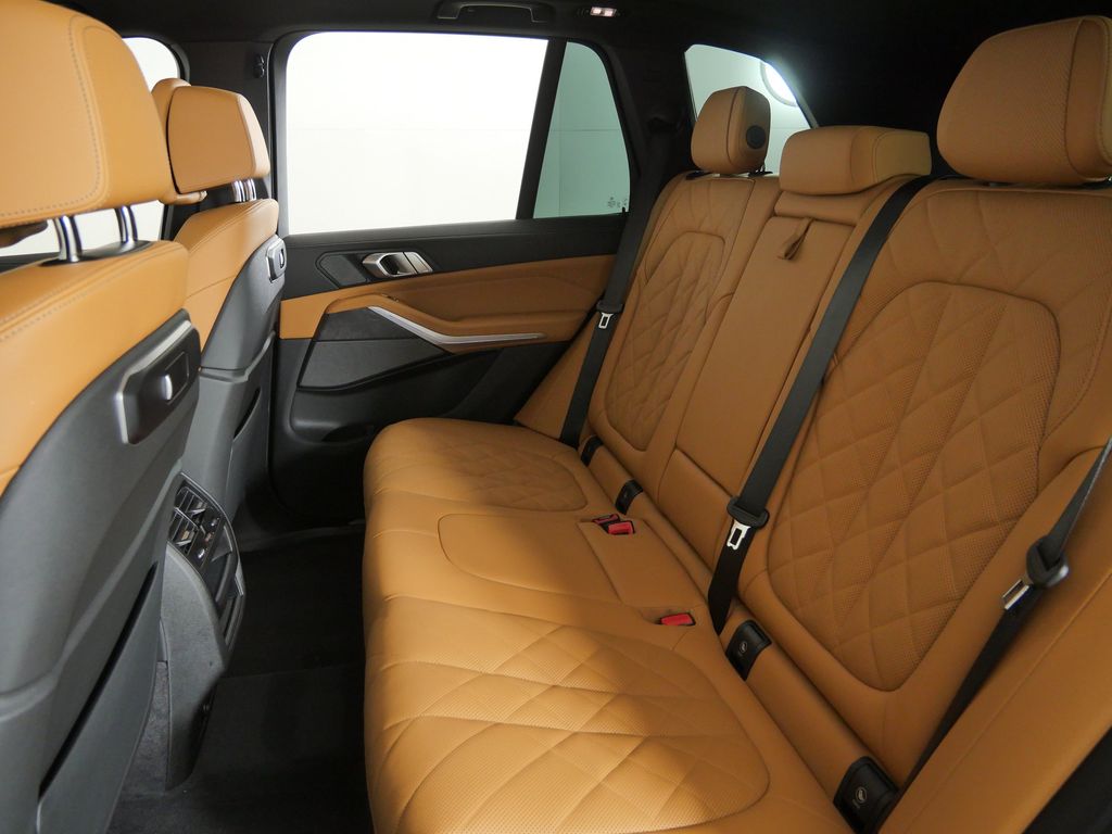 Thumbnail: 2024 BMW X5 - 37