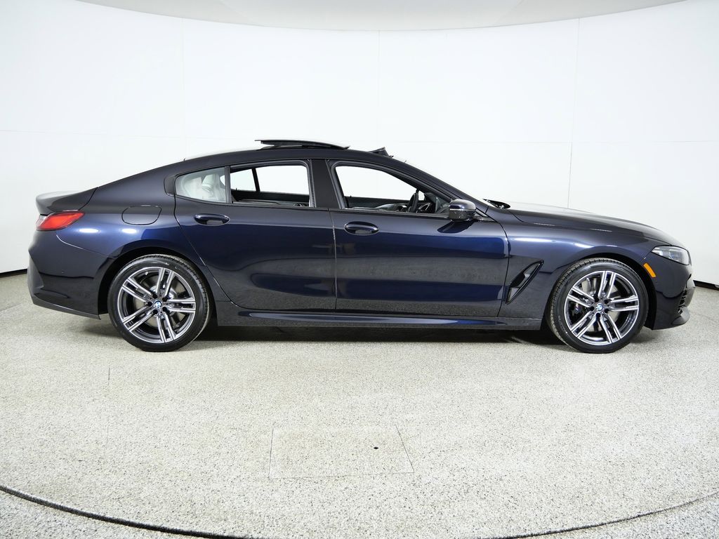 Thumbnail: 2026 BMW 8 Series - 8