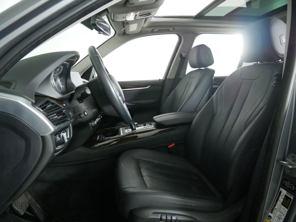 Thumbnail: 2015 BMW X5 - 32
