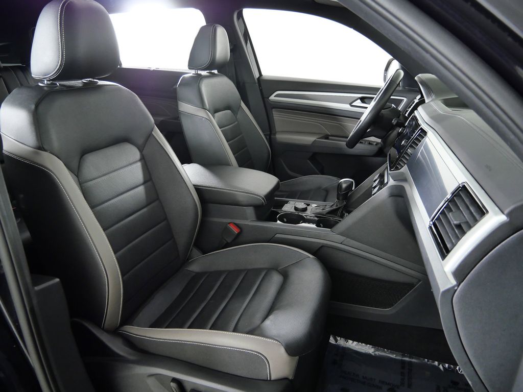 Thumbnail: 2023 Volkswagen Atlas - 22