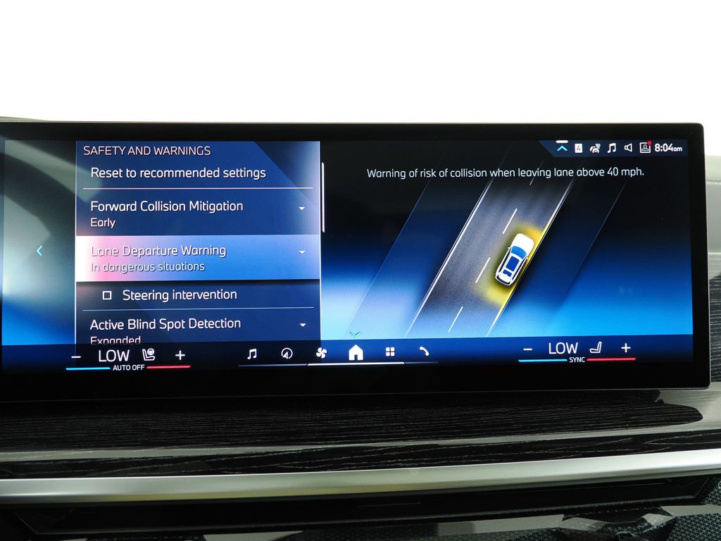 Thumbnail: 2026 BMW X7 - 43