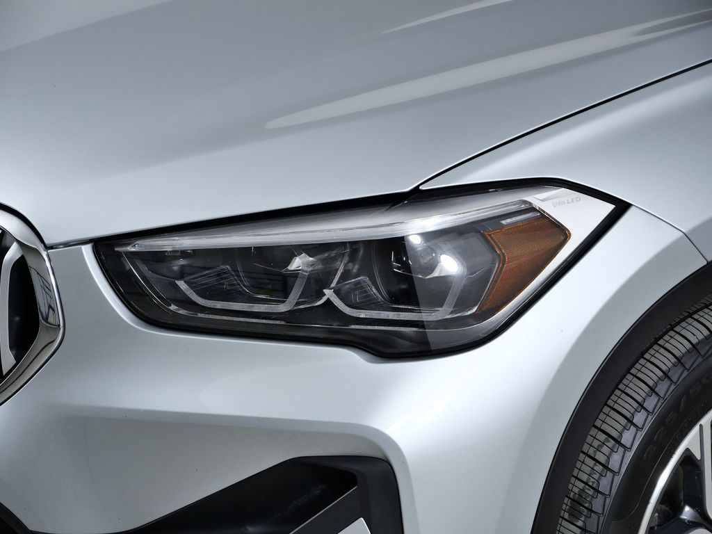 Thumbnail: 2021 BMW X1 - 4