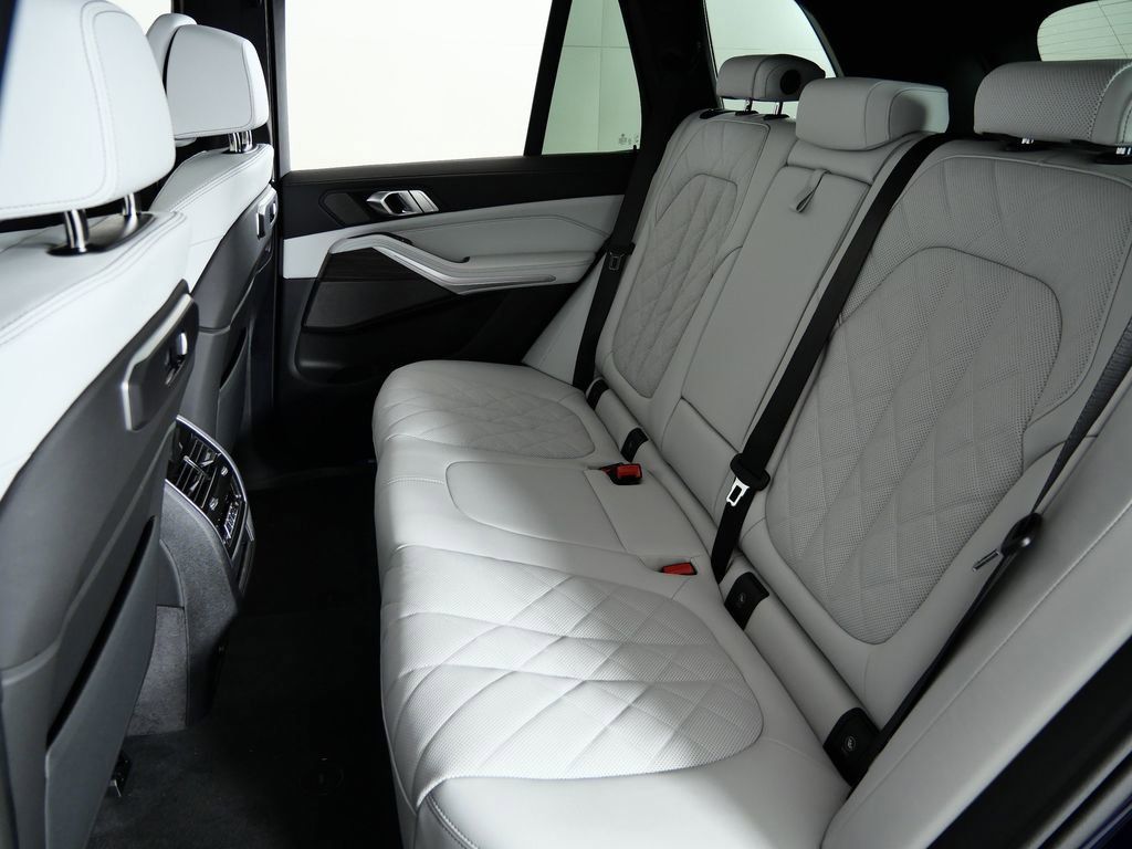 Thumbnail: 2026 BMW X5 - 35