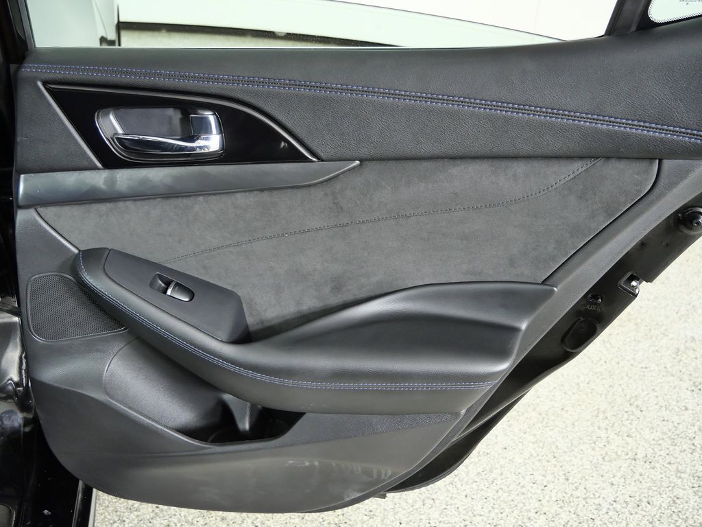 Thumbnail: 2016 Nissan Maxima - 24