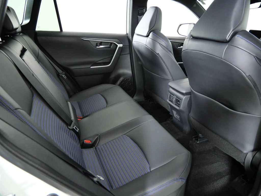 Thumbnail: 2024 Toyota RAV4 - 25