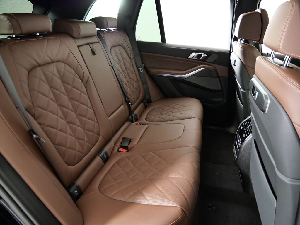 Thumbnail: 2026 BMW X5 - 27