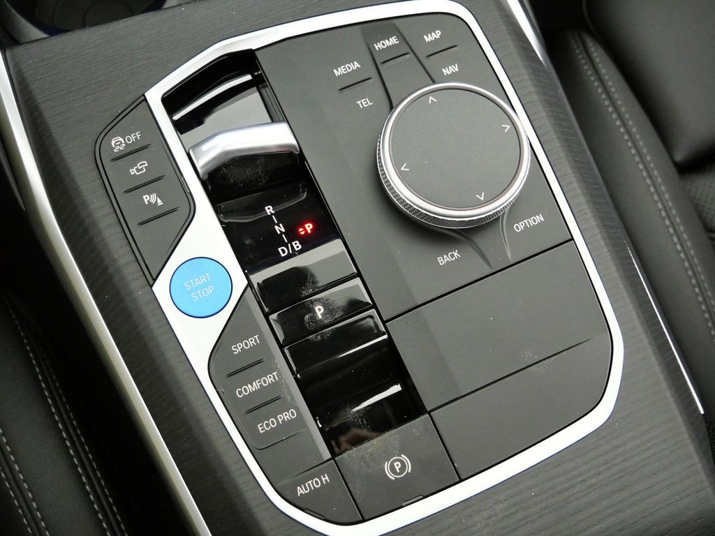 Thumbnail: 2026 BMW i4 - 48