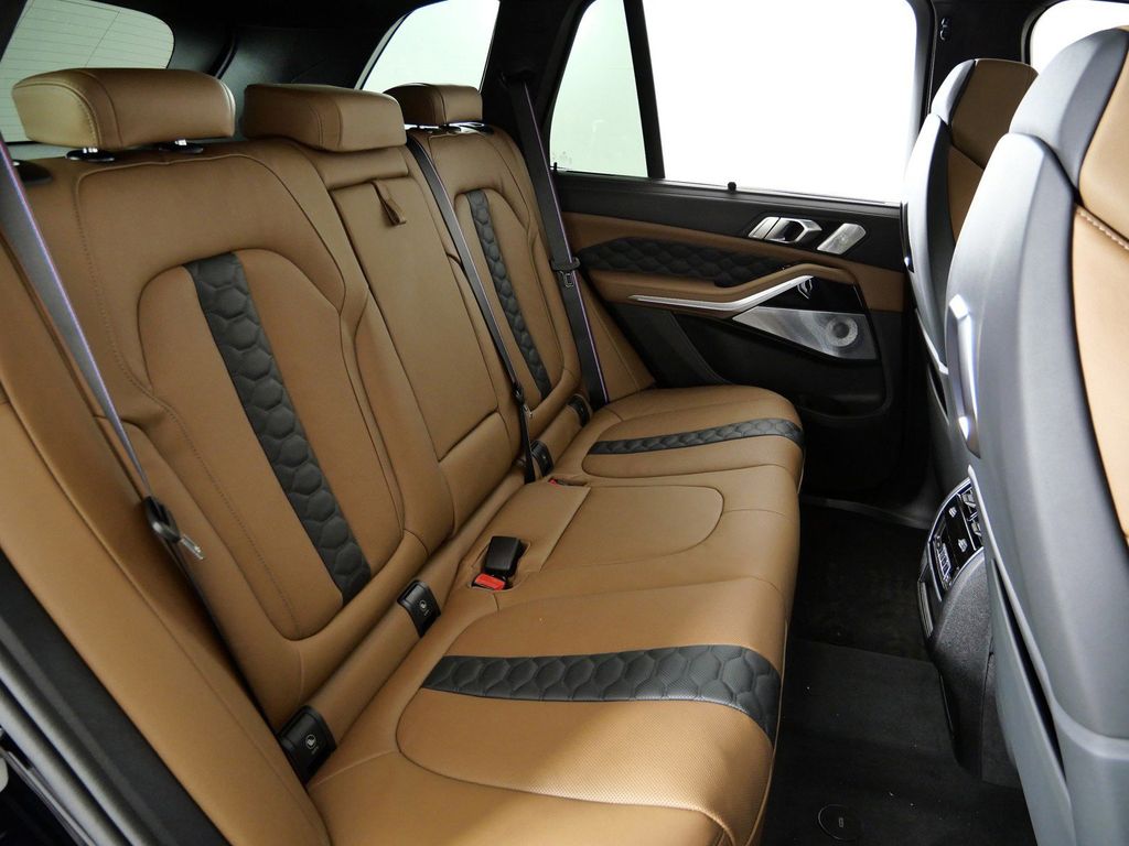Thumbnail: 2026 BMW X5 - 27