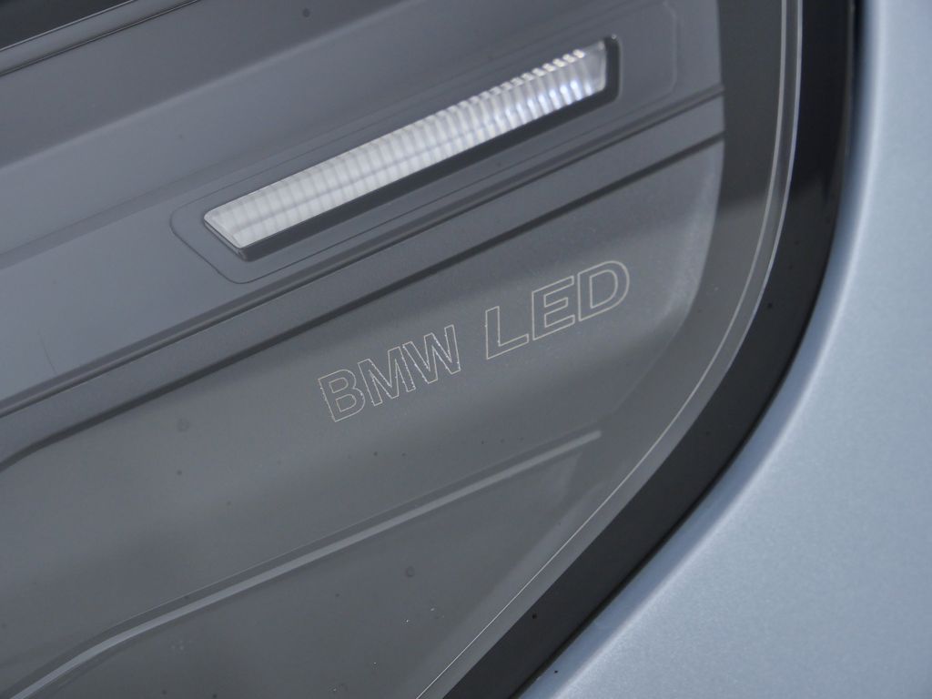 Thumbnail: 2026 BMW 5 Series - 4