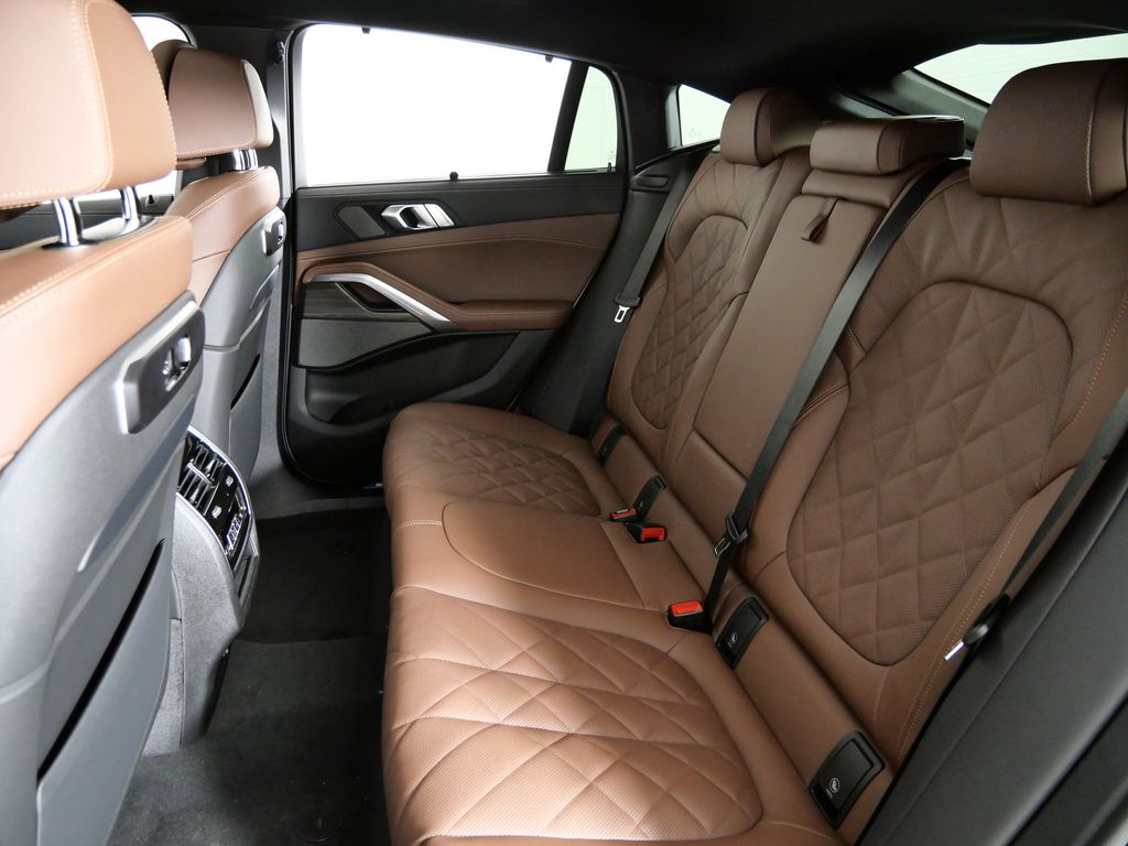 Thumbnail: 2026 BMW X6 - 32