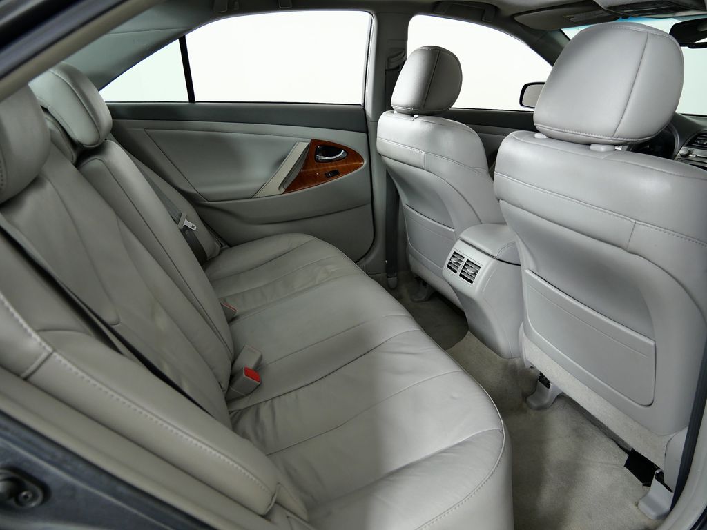 Thumbnail: 2011 Toyota Camry - 25