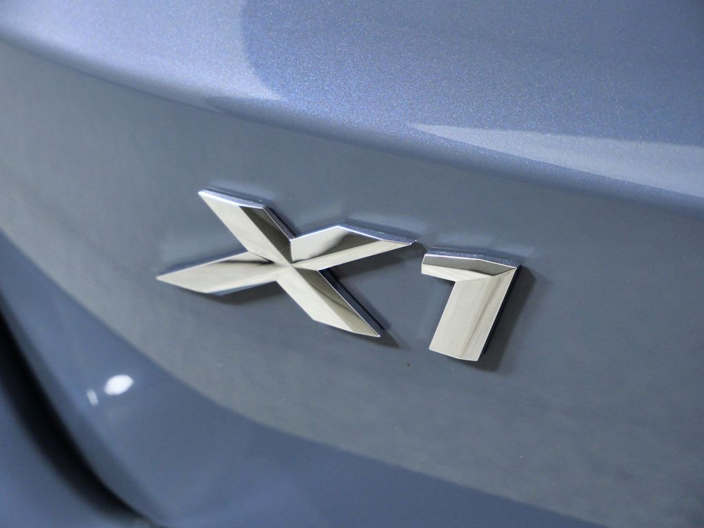 Thumbnail: 2026 BMW X1 - 13