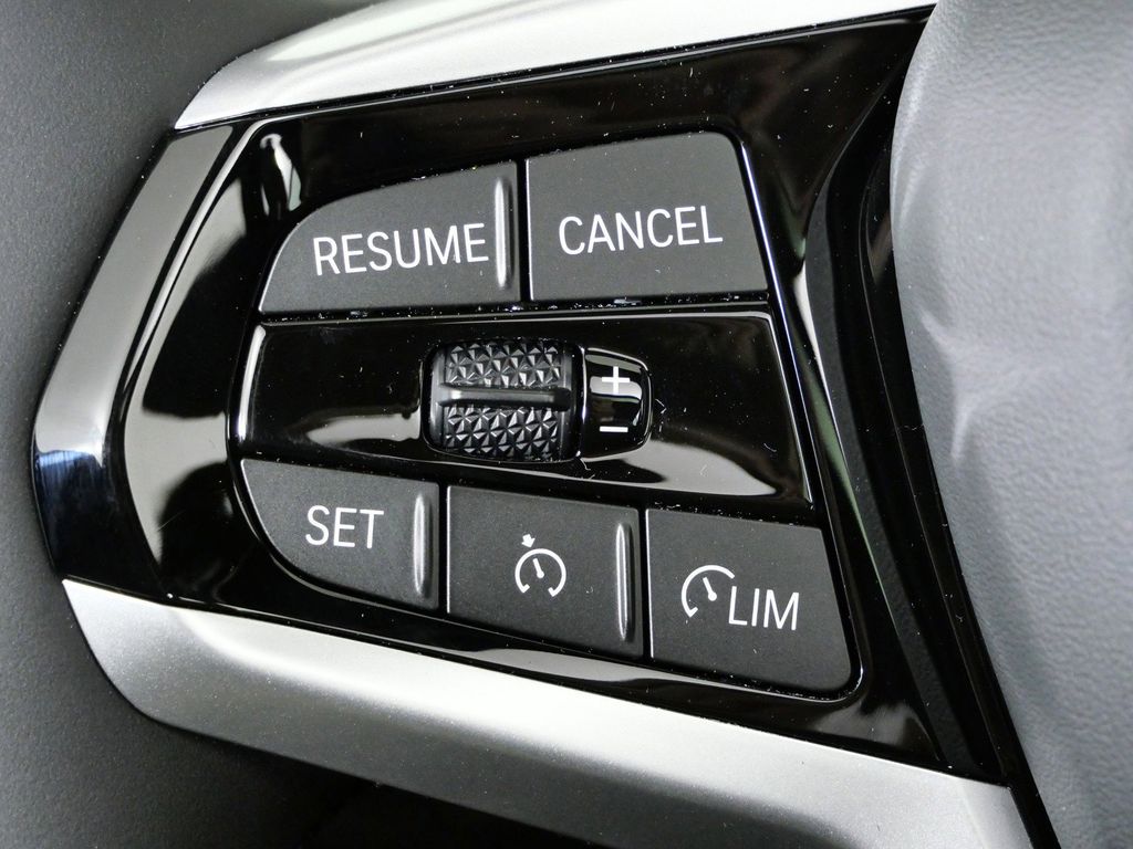 Thumbnail: 2026 BMW 3 Series - 39