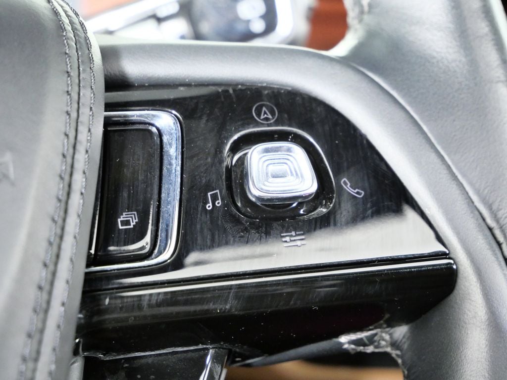 Thumbnail: 2023 Lincoln Aviator - 41