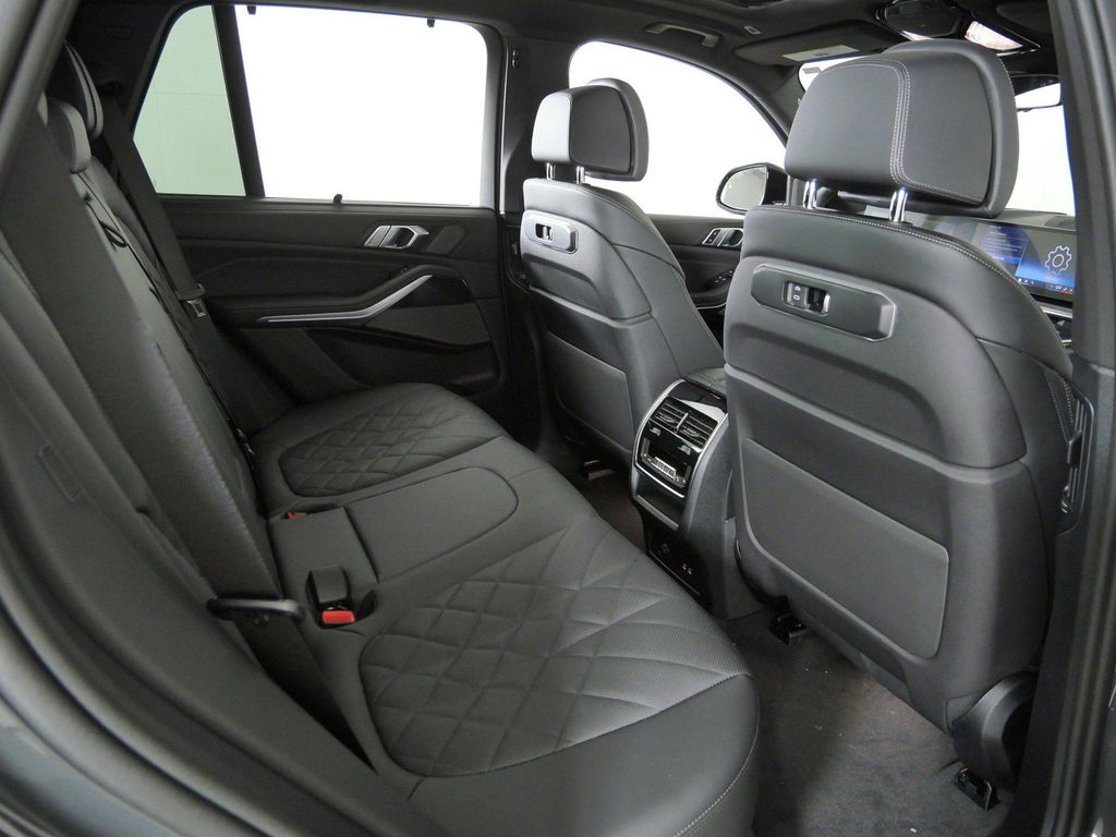 Thumbnail: 2026 BMW X5 - 26