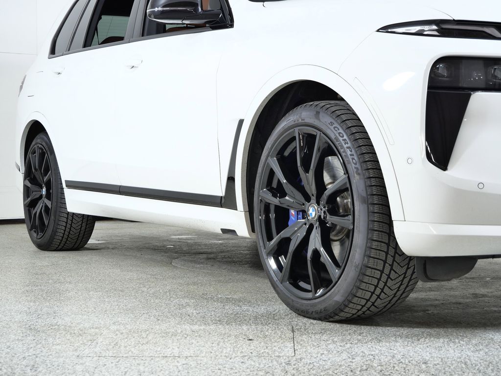 Thumbnail: 2024 BMW X7 - 8