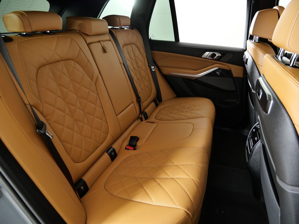 Thumbnail: 2026 BMW X5 - 27