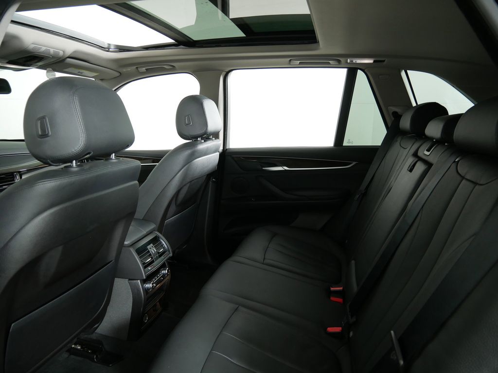 Thumbnail: 2016 BMW X5 - 29