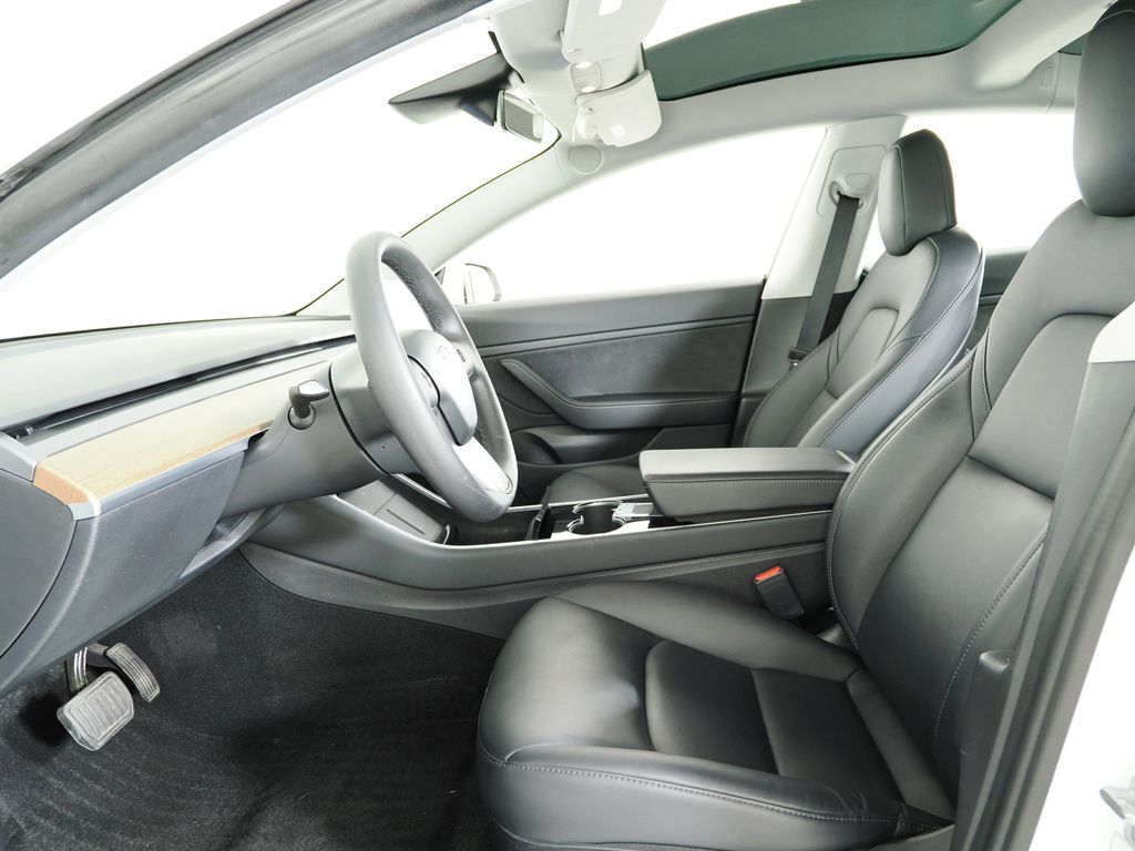 Thumbnail: 2020 Tesla Model 3 - 27