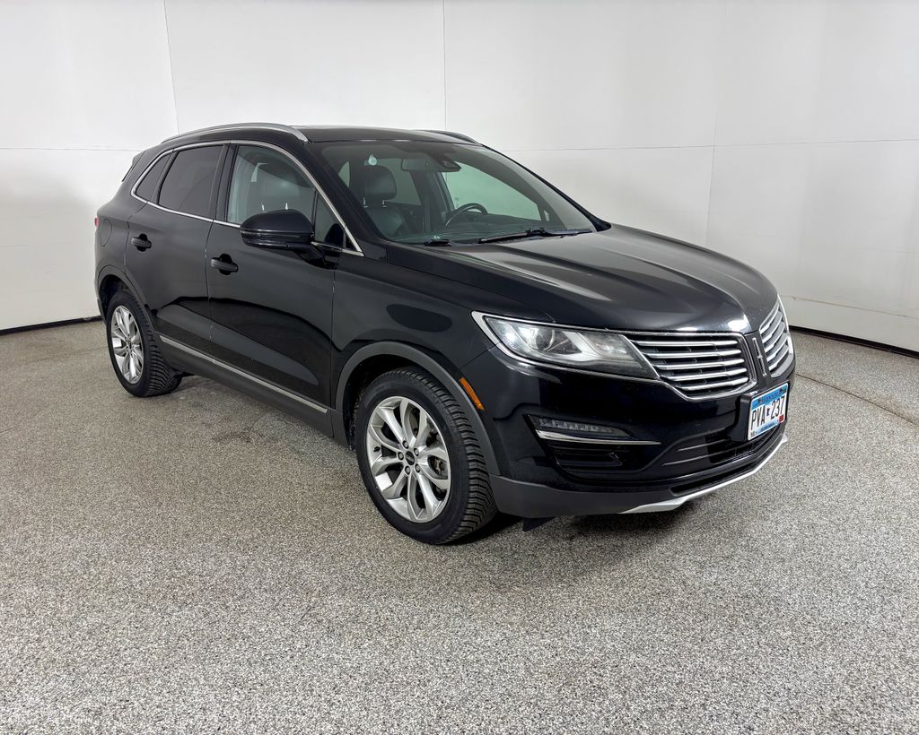 Thumbnail: 2016 Lincoln MKC - 4