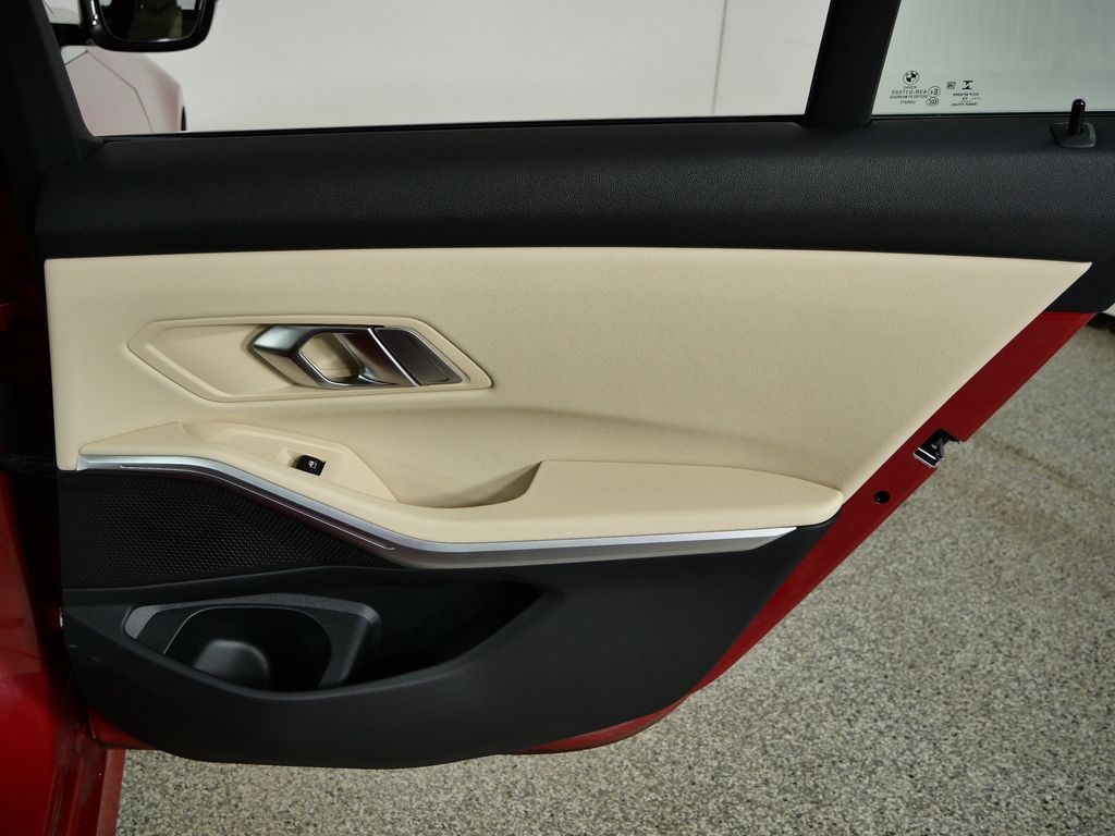 Thumbnail: 2019 BMW 3 Series - 25