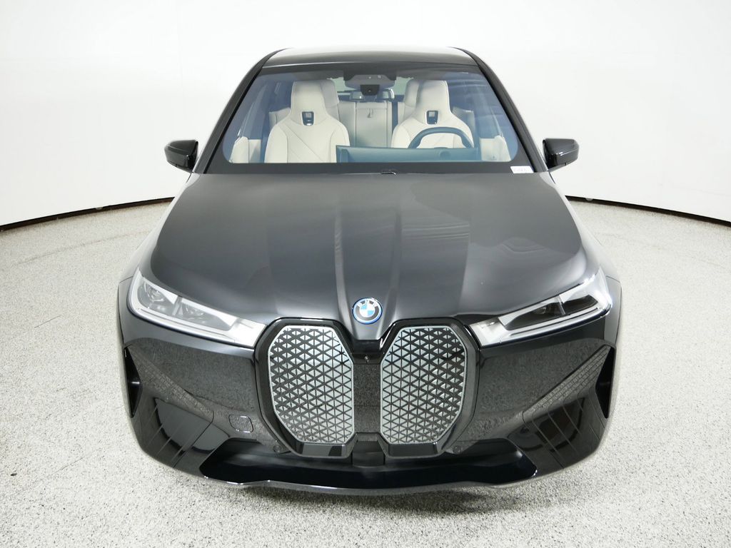 2025 BMW iX xDrive50 16