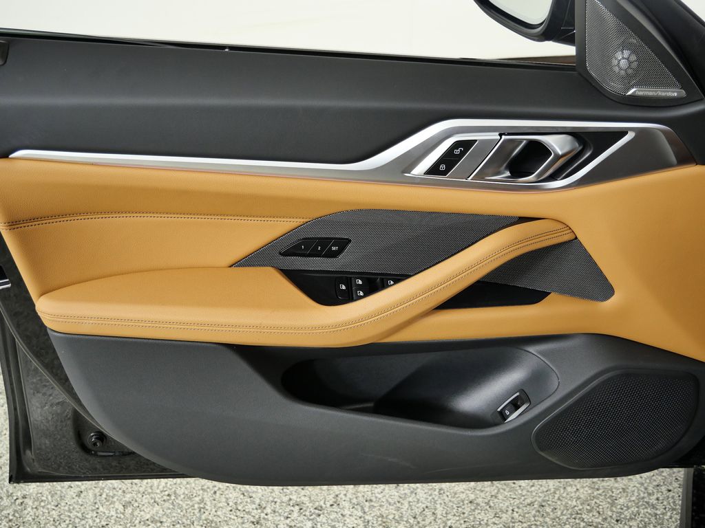 Thumbnail: 2025 BMW i4 - 37