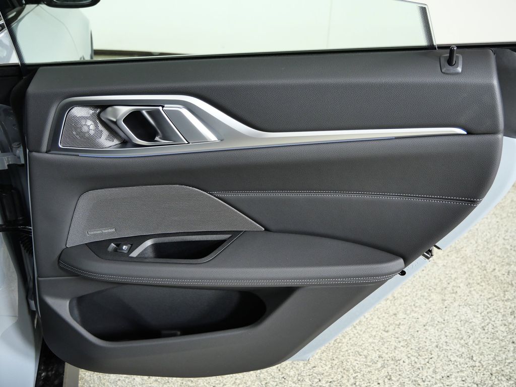 Thumbnail: 2026 BMW i4 - 24