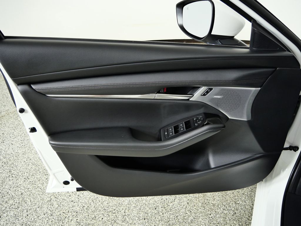 Thumbnail: 2025 Mazda Mazda3 - 32