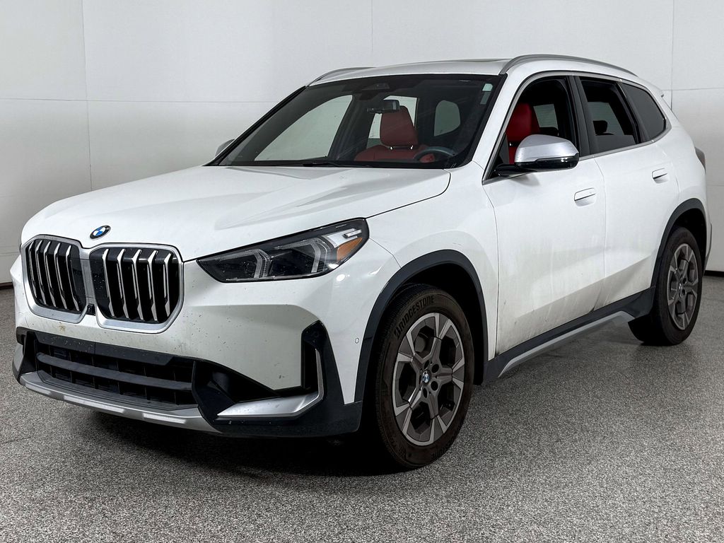 Thumbnail: 2023 BMW X1 - 1